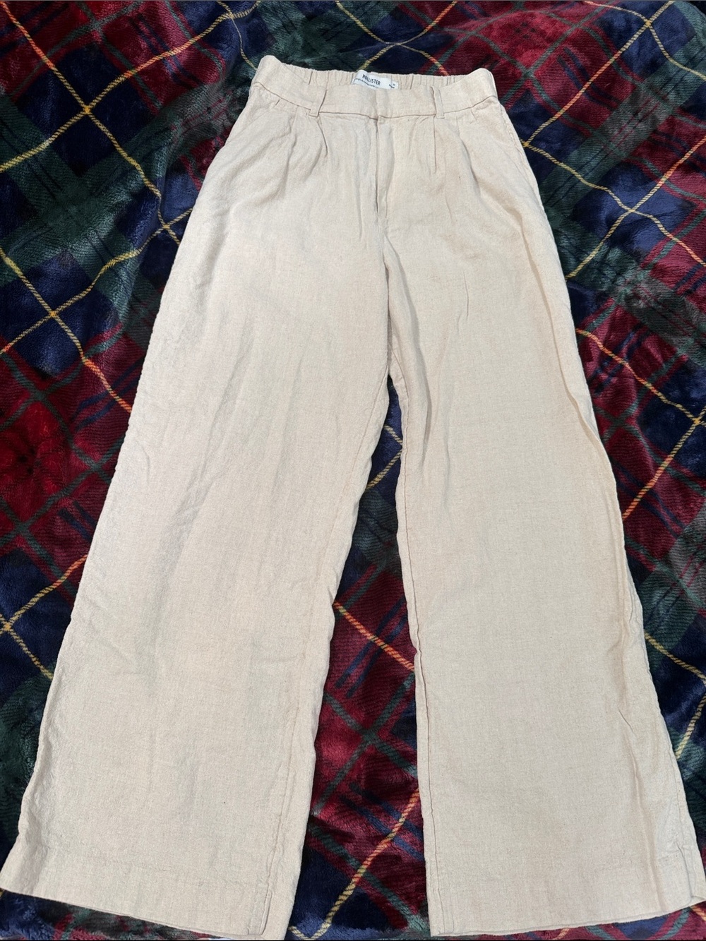 Hollister Ultra High-Rise Livvy Wide Leg Linen Blend Pants in Light Beige
